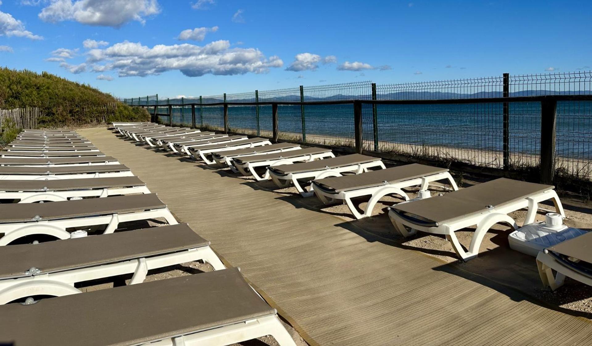 La Badine 5P Plage Piscine Clim Jacuzzi Parc Luxuriant イエール エクステリア 写真